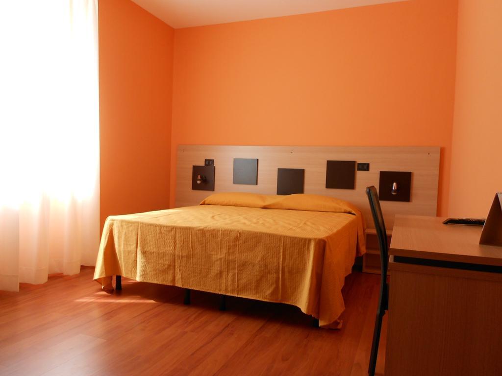 Alta Marea Hotel Gioiosa Marea Bilik gambar