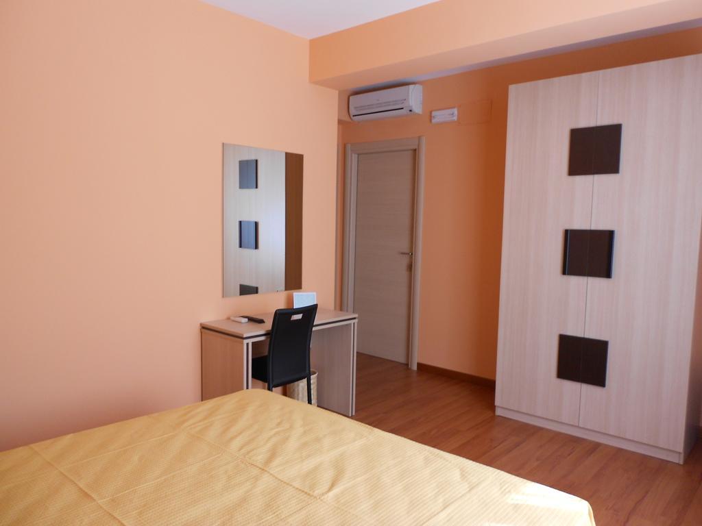 Alta Marea Hotel Gioiosa Marea Bilik gambar